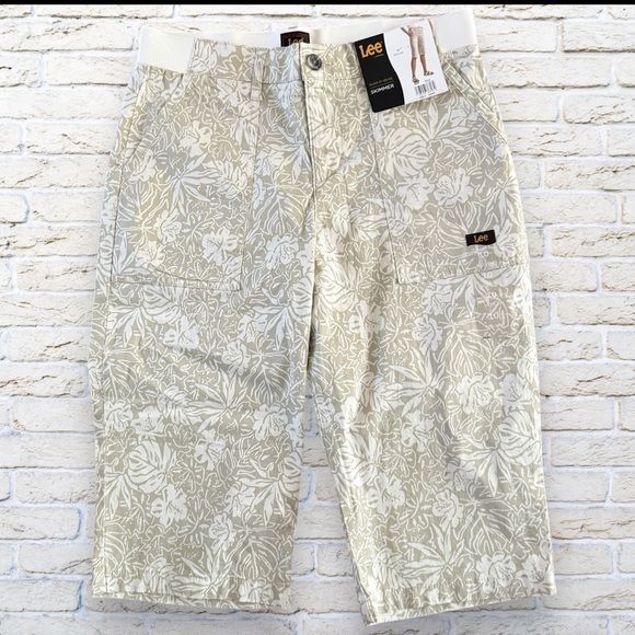 NWT LEE Skimmer Pants/Shorts Size 10 - Picture 1 of 5